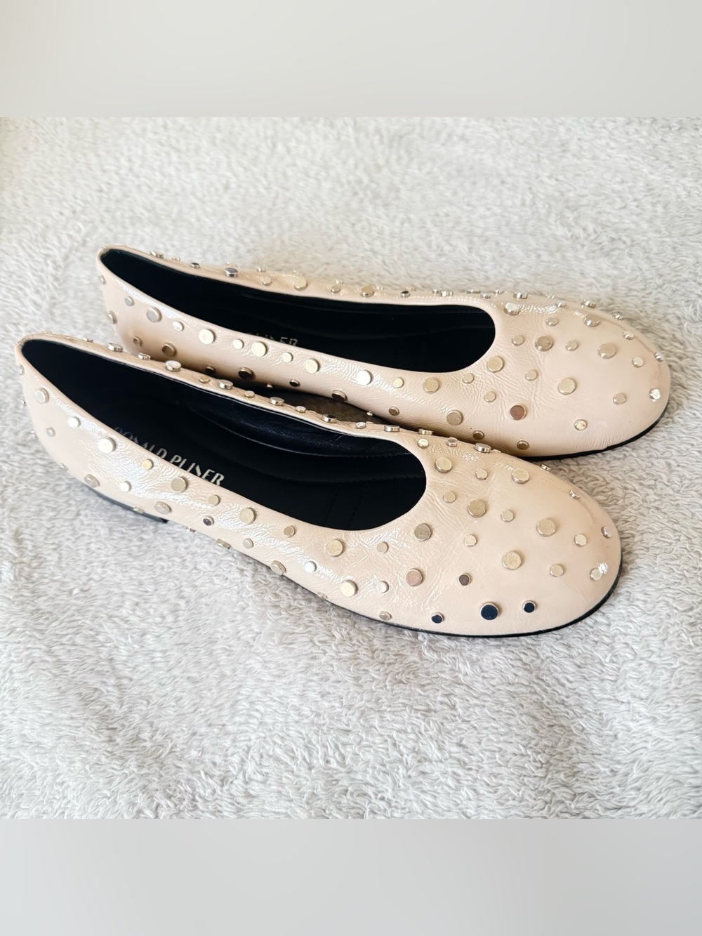 Donald Pliner Nude Patent Leather Studded  Flats Women’s Size 10 Made In Italy